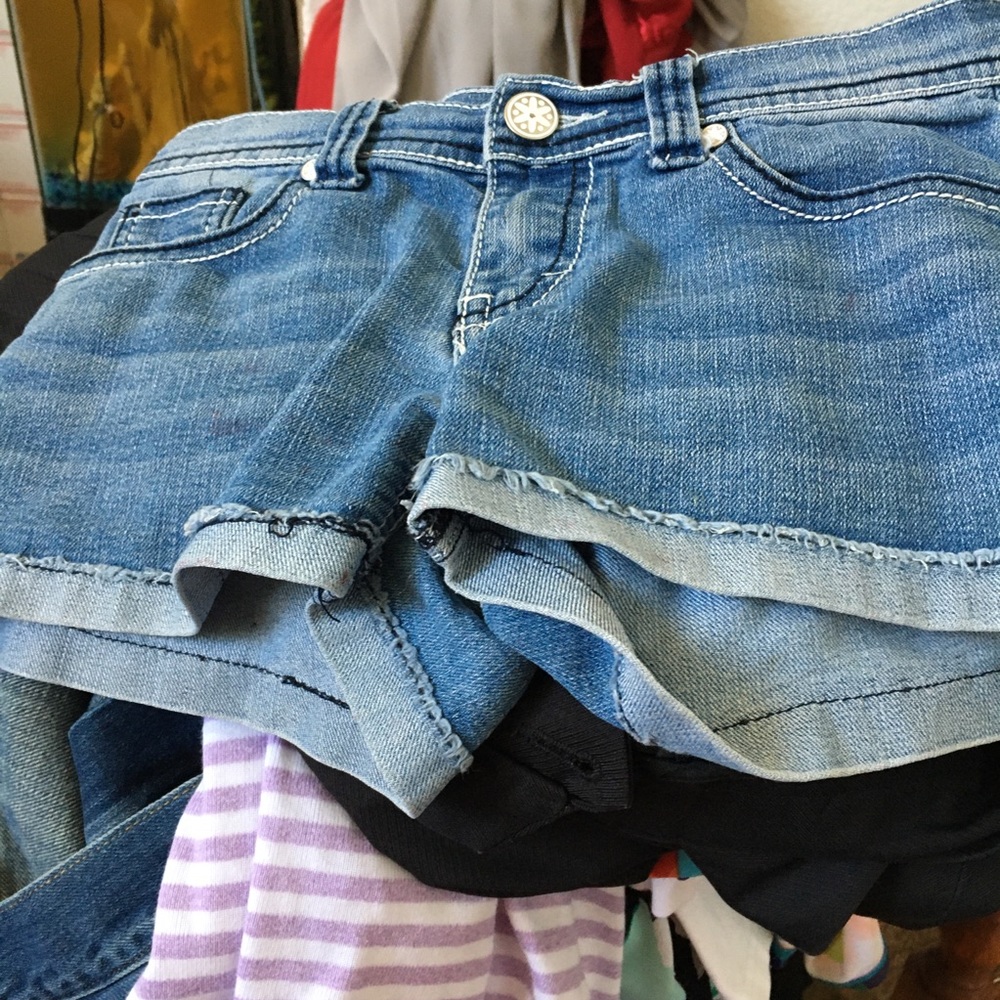 FINAL MARKDOWN Girls free planet shorts (10)